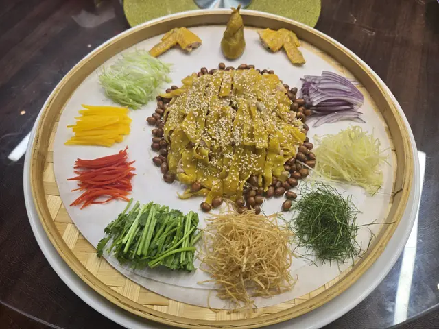 订座即送《风生水起》芝麻手撕捞鸡