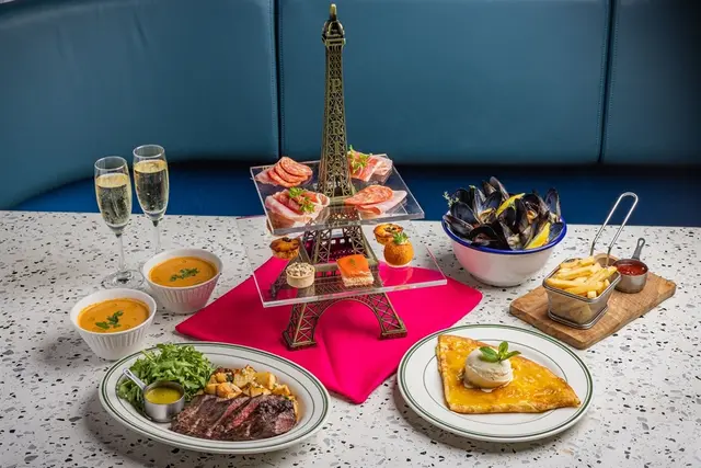 【免费 '法式煮青口' 头盘, 原价$145】凡点选 '晚市套餐' ($558起/2位) /【$638】‘铁塔’海陆双人套餐