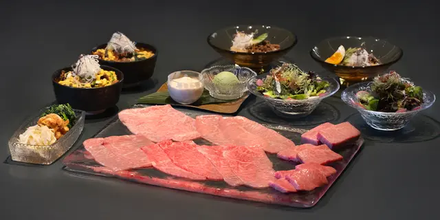 「7周年A5黑毛和牛飨宴」二人同行 一人免费 