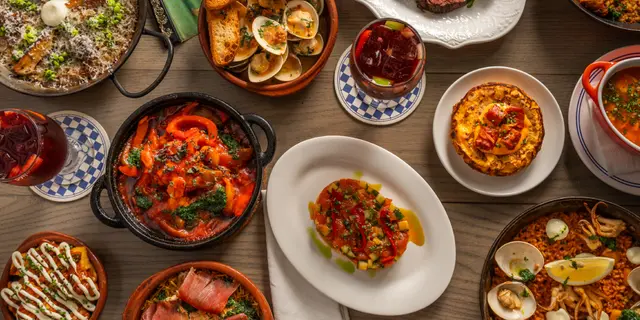 免费获赠迎宾饮品一杯